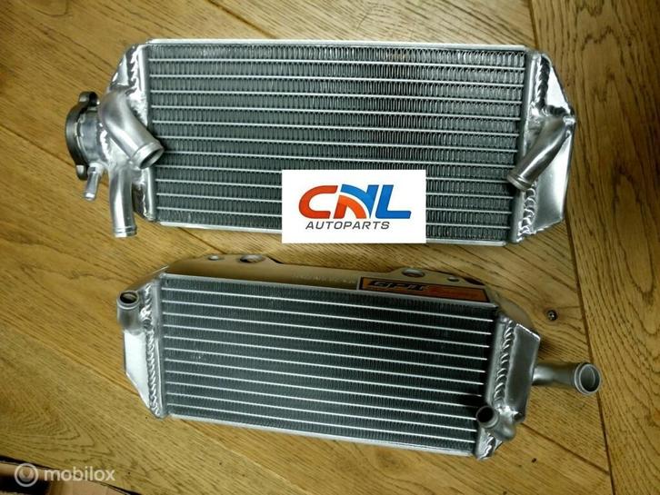 Radiateur Suzuki RM250 RM 250 2-stroke 1999 2000, Motoren, Onderdelen | Suzuki, Nieuw, Ophalen of Verzenden