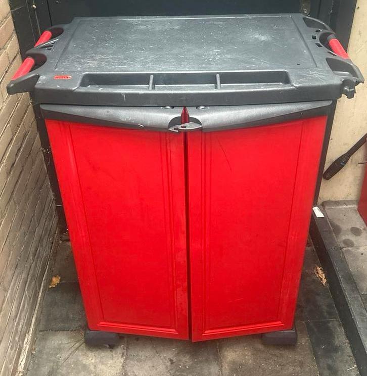 Gereedschapkast, Tuin en Terras, Bergingen en Tuinkasten, Gebruikt, Overige typen, Kunststof, Ophalen