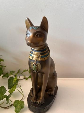 Egyptisch beeldje bastet beschikbaar voor biedingen