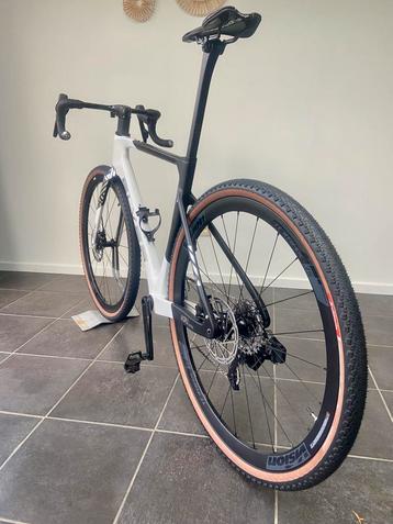 NIEUW Elves Mori AeroX gravelframe Sram Rival Axs mt54 beschikbaar voor biedingen