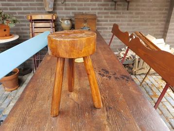 houten krukje - boeren krukje beschikbaar voor biedingen