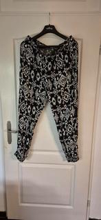 Broek print maat 46/48 alleen ophalen, Ophalen, Zo goed als nieuw, Maat 46/48 (XL) of groter