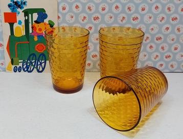 3 vintage glazen, Amberkleurig  beschikbaar voor biedingen