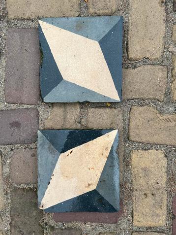 Vintage jaren '20 vloertegels 20x20 beschikbaar voor biedingen