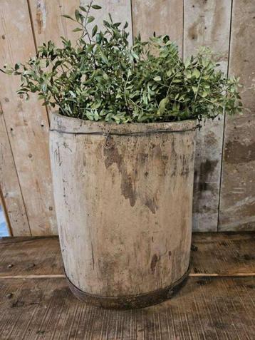 oude boomstamton ``WOONWINKEL RUSTIEK`` beschikbaar voor biedingen