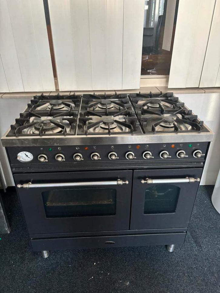 Mooie boretti fornuis, Witgoed en Apparatuur, Fornuizen, Gebruikt, Vrijstaand, Gas, 5 kookzones of meer, 85 tot 90 cm, 60 cm of meer