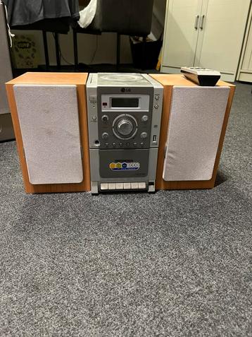Stereo setje LG beschikbaar voor biedingen