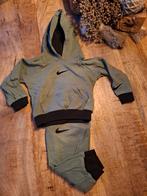 Joggingpak NIKE, Kinderen en Baby's, Babykleding | Maat 74, Ophalen of Verzenden, Zo goed als nieuw, Jongetje, Setje