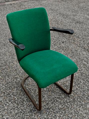 Vintage Gispen stoel beschikbaar voor biedingen