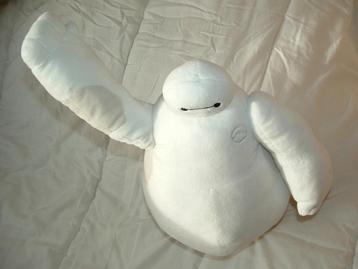 DISNEY BAYMAX UIT HERO 6 POPJE VELOURS WIT MET BEIGE  beschikbaar voor biedingen