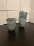 3 Mooie Koffiekoppen zonder Oor - Blokker, Huis en Inrichting, Keuken | Servies, Ophalen, Keramiek, Zo goed als nieuw, Effen
