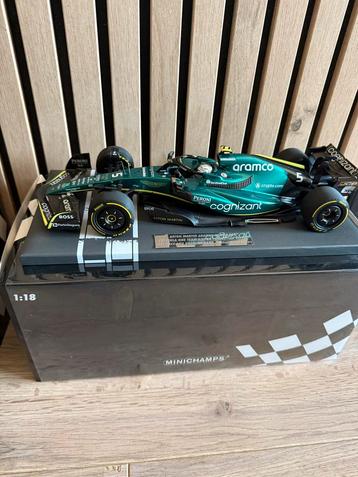 Vettel Aston Martin 1:18 - Last Race Abu Dhabi beschikbaar voor biedingen