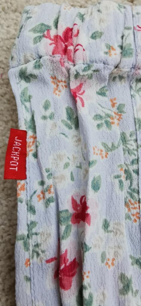Jackpot by Carli Gry rok zacht blauw met bloem wit rood 46, Kleding | Dames, Rokken, Zo goed als nieuw, Maat 46/48 (XL) of groter