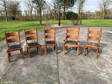 Houten stoelen (eiken) met runderleer zitting