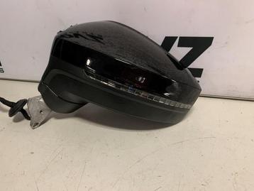 Buitenspiegel links van een Volkswagen Tiguan beschikbaar voor biedingen