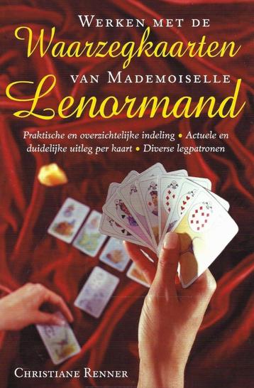 BOEK WERKEN MET DE WAARZEGKAARTEN VAN MAD . LENORMAND beschikbaar voor biedingen
