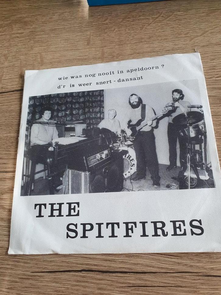 The Spitfires wie was nog nooit in Apeldoorn?1981, Cd's en Dvd's, Vinyl | Nederlandstalig, Zo goed als nieuw, Levenslied of Smartlap