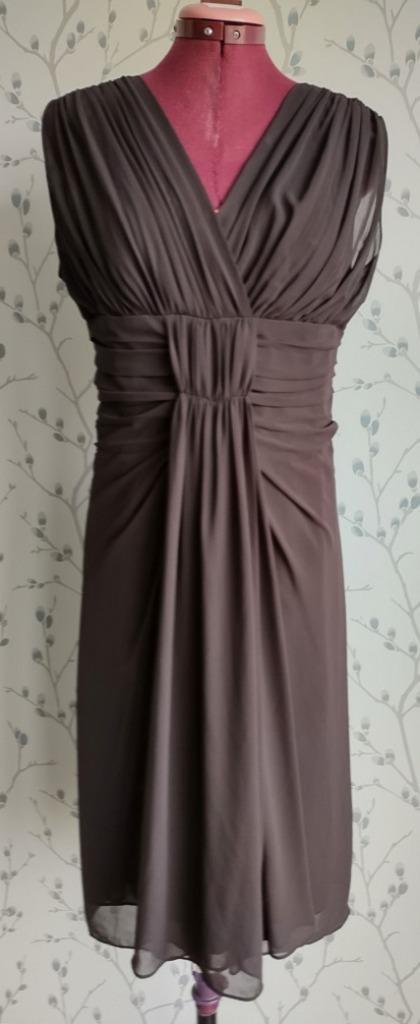MARCO PECCI Donkerbruin (Feest-)Jurkje maat 38, Kleding | Dames, Jurken, Zo goed als nieuw, Maat 38/40 (M), Bruin, Boven de knie