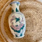 Grote Chinese vaas roze groen blauw wit, Antiek en Kunst, Ophalen of Verzenden