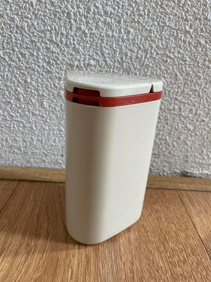 Tupperware strooipotje, Huis en Inrichting, Keuken | Tupperware, Gebruikt, Rood, Ophalen of Verzenden