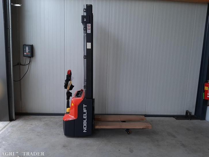 Elektrische stapelaar 3600 mm 1200 kg initiële heffing, Zakelijke goederen, Machines en Bouw | Heftrucks en Intern transport, Stapelaar