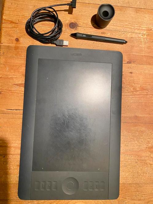 Wacom tekentablet PTH 650. Medium, Computers en Software, Tekentablets, Zo goed als nieuw, Ophalen