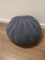 Blauwe gebreide poef, Huis en Inrichting, Banken | Voetenbanken en Poefen, Minder dan 50 cm, Rond, Minder dan 50 cm, Ophalen of Verzenden