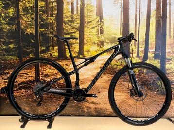 Specialized Epic Carbon 29 inch mountainbike, Shimano XT beschikbaar voor biedingen