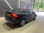 Volvo S60 CC Cross Country T5 AWD Pro | ACC | BLIS | Leder |, Automaat, 1969 cc, S60, Zwart