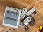 Super Nintendo + 2 controllers & de game Donkey Kong, Spelcomputers en Games, Games | Nintendo Super NES, Vanaf 3 jaar, 2 spelers