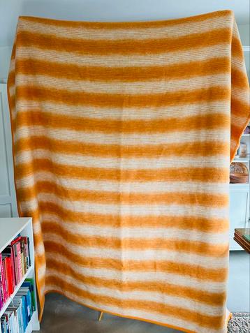 Vintage retro oranje deken plaid acrylux streep 70s beschikbaar voor biedingen