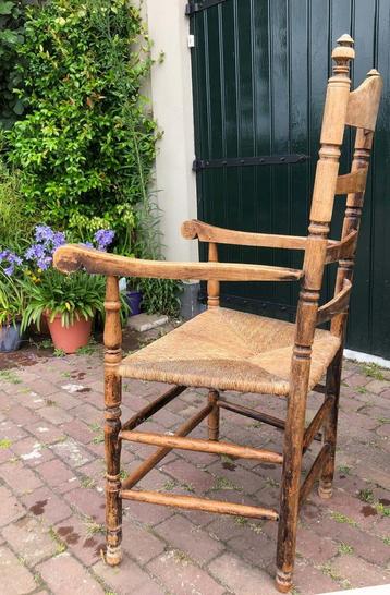 stoel vintage beschikbaar voor biedingen