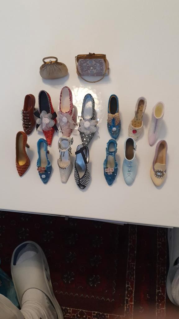 Miniatuur Schoentjes & Tasjes - Verzameling, Verzamelen, Poppen, Zo goed als nieuw, Accessoires, Ophalen of Verzenden