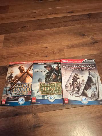 Medal  of honor  strategy  guides 3 stuks  beschikbaar voor biedingen