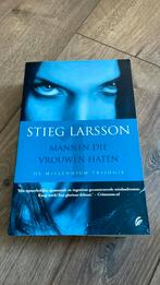 Stieg Larsson - Mannen die vrouwen haten, Boeken, Thrillers, Scandinavië, Ophalen of Verzenden, Zo goed als nieuw, Stieg Larsson