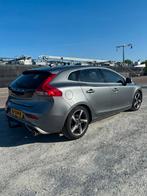 Volvo V40 2.0 D2 R-Design 120PK 2015, Auto's, Volvo, Voorwielaandrijving, Euro 6, 4 cilinders, 1969 cc