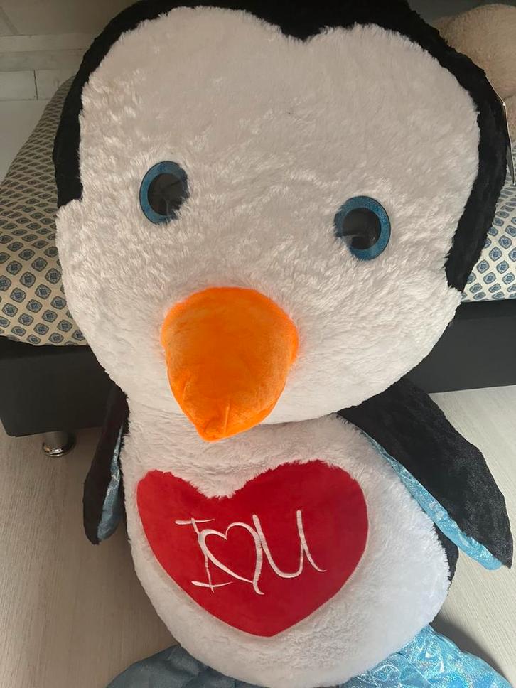 Grote zachte pinguin knuffel, Kinderen en Baby's, Speelgoed | Knuffels en Pluche, Zo goed als nieuw, Overige typen, Ophalen