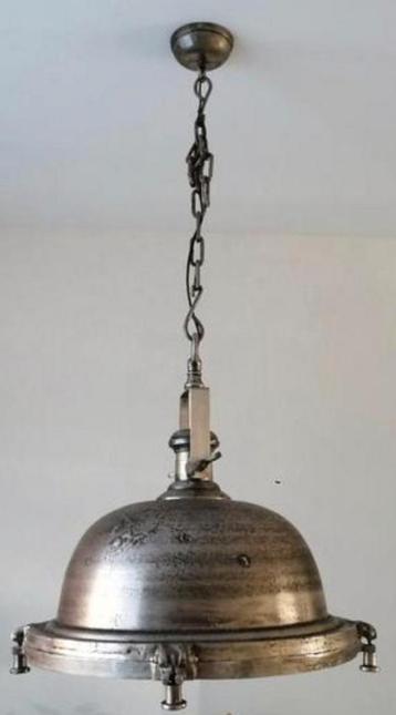 Stoere industriële hanglamp (diameter 50cm) beschikbaar voor biedingen