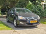Opel Astra Sports Tourer 1.4 Cosmo | Airco + Cruise control, Auto's, Opel, Voorwielaandrijving, Euro 5, 101 pk, Gebruikt