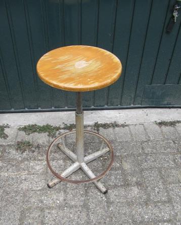 Vintage Industriele Kruk draaikruk hooglaag kruk beschikbaar voor biedingen