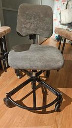 Trippelstoel Mercado Medic - Elektrisch Verstelbaar, Ophalen of Verzenden, Zo goed als nieuw, Grijs, Bureaustoel