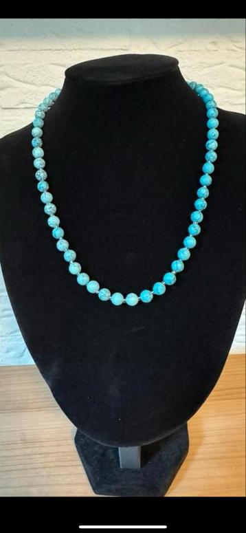 Turquoise kralen ketting beschikbaar voor biedingen