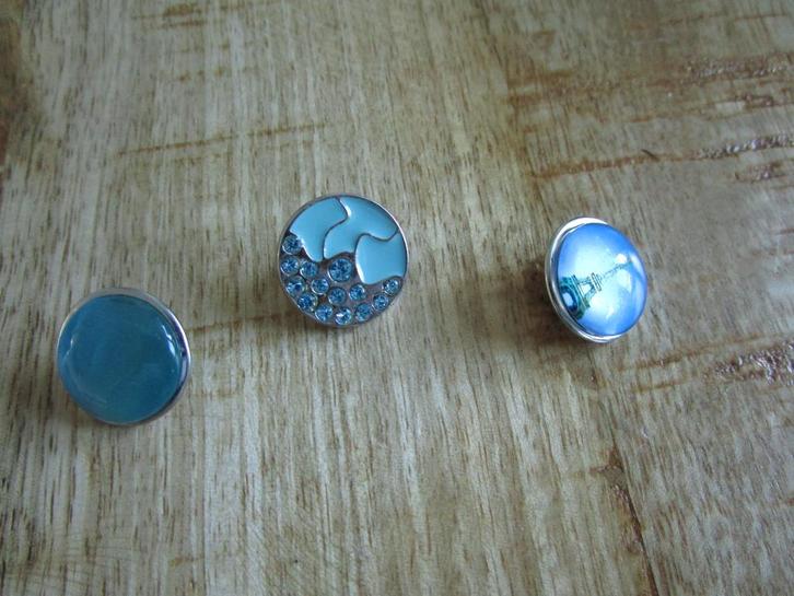 3x chunk / click button - blauw - zeegroen, Sieraden, Tassen en Uiterlijk, Armbanden, Nieuw, Overige materialen, Blauw, Ophalen of Verzenden