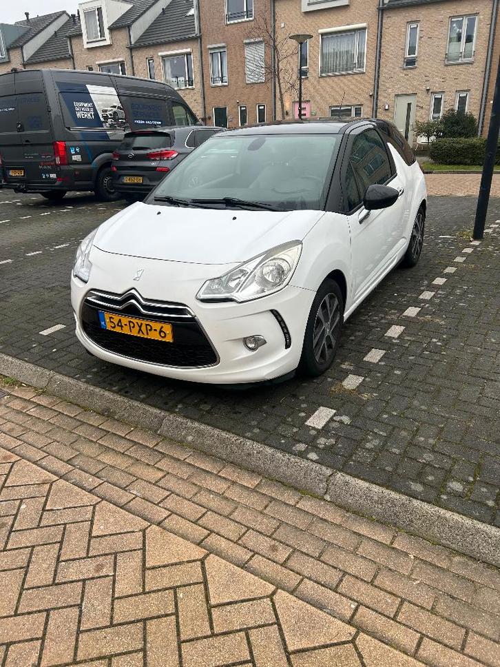 Citroën DS3 1.6 Hdif 2011 Wit, Auto's, Citroën, Particulier, DS3, Airconditioning, Bluetooth, Centrale vergrendeling, Climate control