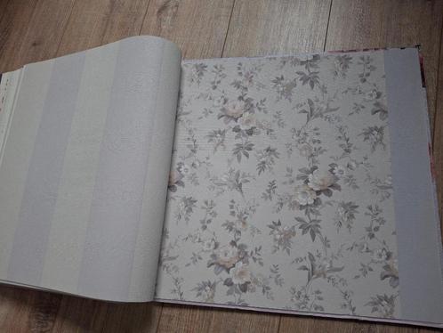 Behangvellen uit behangboek, Vie en Rose van Wall is you, Hobby en Vrije tijd, Scrapbooking, Zo goed als nieuw, Papier of Karton