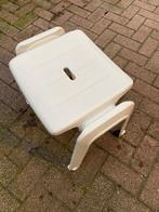 Kunstof wit voetenbankje, kruk, Ophalen of Verzenden, Gebruikt