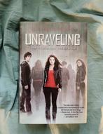 Unraveling - Engels Young Adult Sci-Fi Thriller, Boeken, Kinderboeken | Jeugd | 13 jaar en ouder, Zo goed als nieuw, Verzenden