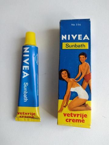 Vintage NIVEA Sunbath creme 1950's nieuw in verpakking! beschikbaar voor biedingen