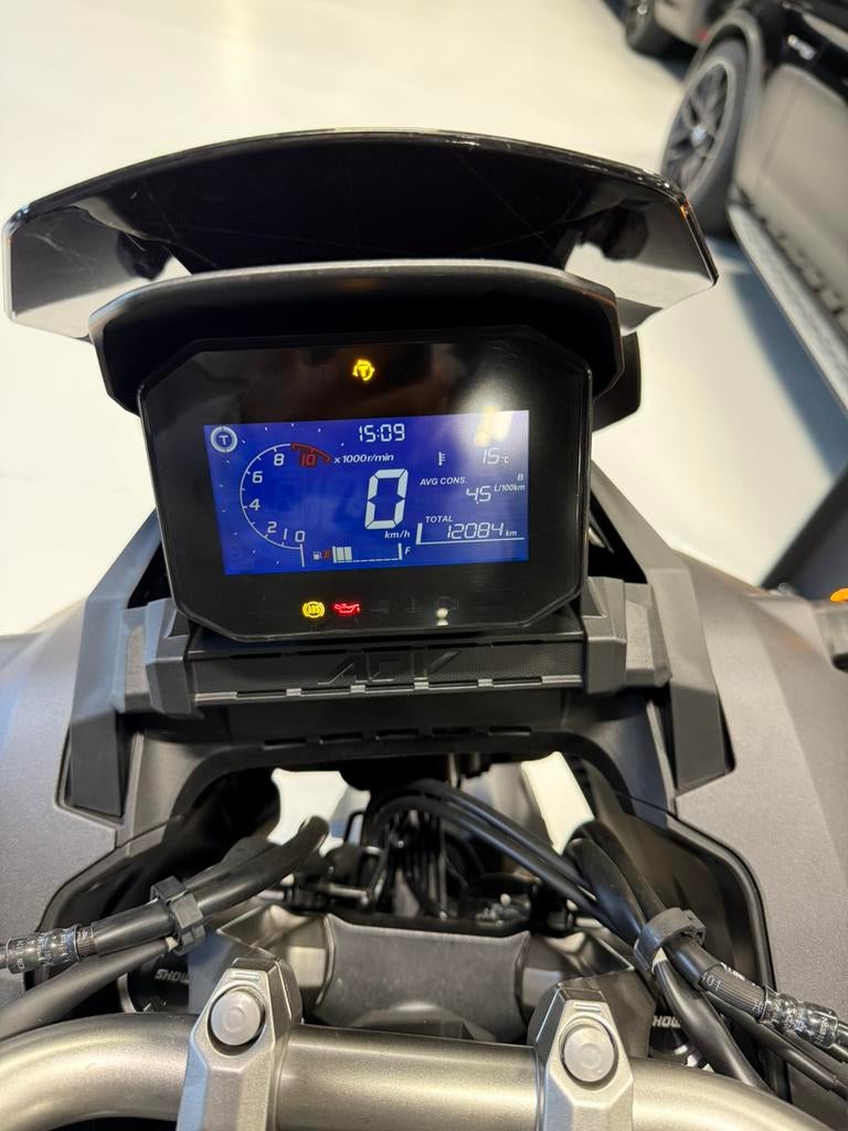 Honda adv 350 Showa, Bedrijf, Scooter