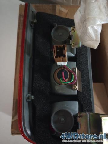 Linker achterlicht nissan patrol y61 Links compleet  beschikbaar voor biedingen